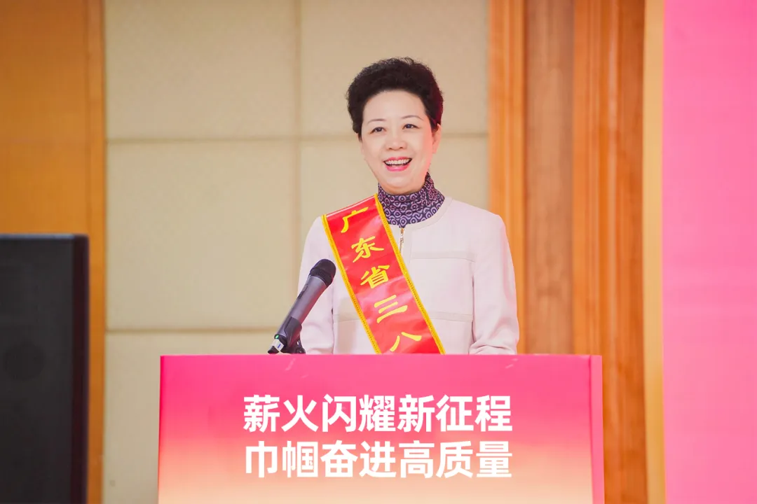 中国妇女报 | AG贵宾会李倩仪专访：以供应链为笔，绘行业新篇章